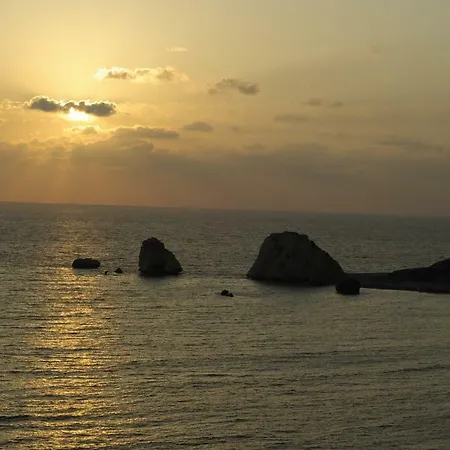 2 Bedroom Nestor With Beautiful Views, Aphrodite Hills